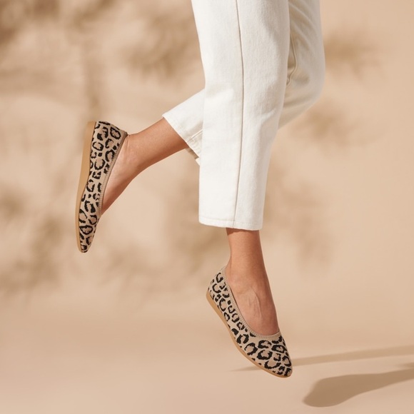 Vivaia Tamia Walker Flats Dark Leopard Size 37 US 7/7.5 EUC - Picture 1 of 10